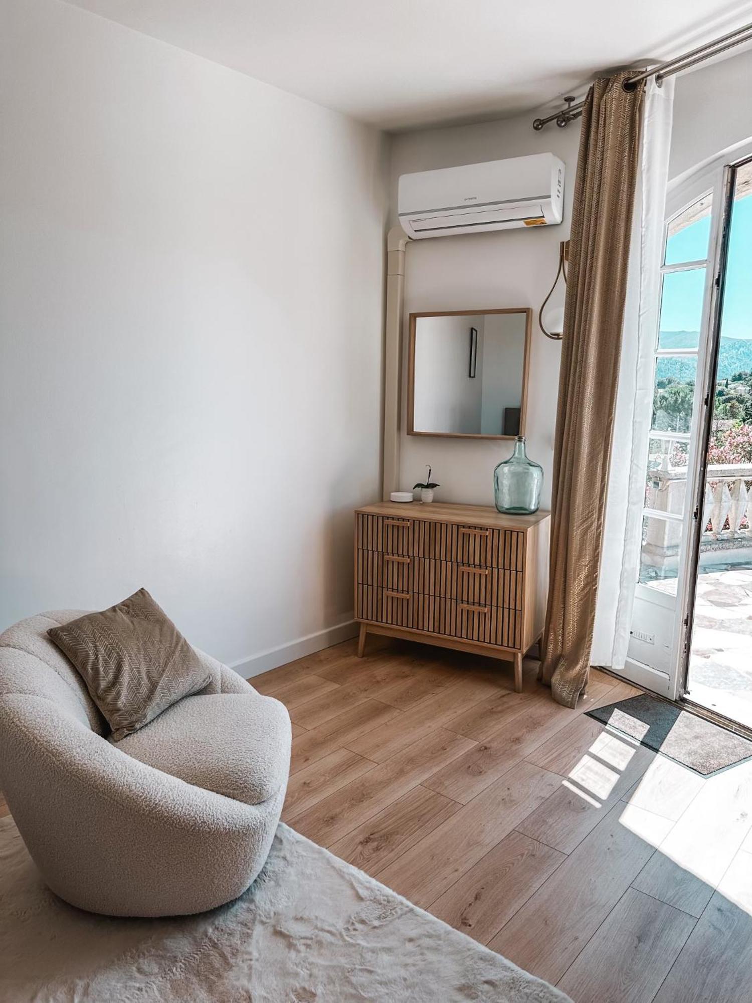 Logement Tres Chaleureux A Marseille Bagian luar foto